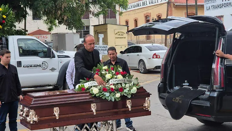 Funeral maestra Lucía Guadalupe en Allende